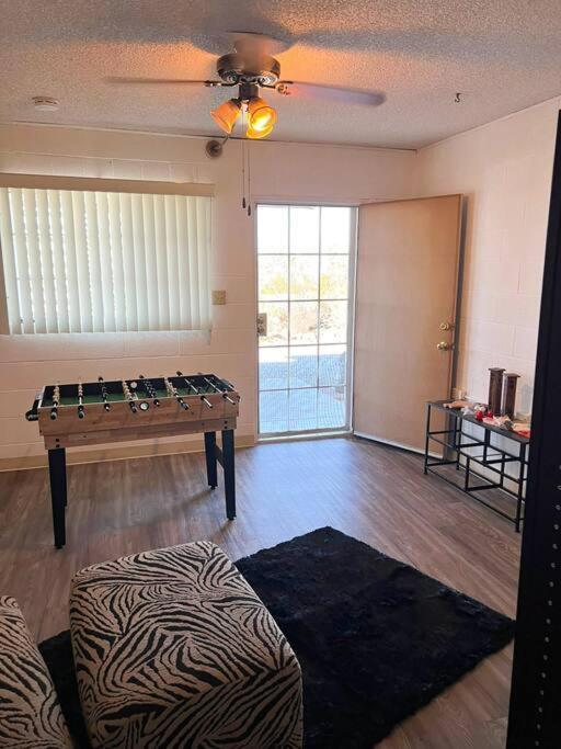 Joshua Tree National Park - Cozy Palms Getaway Apartment Twentynine Palms Exterior photo